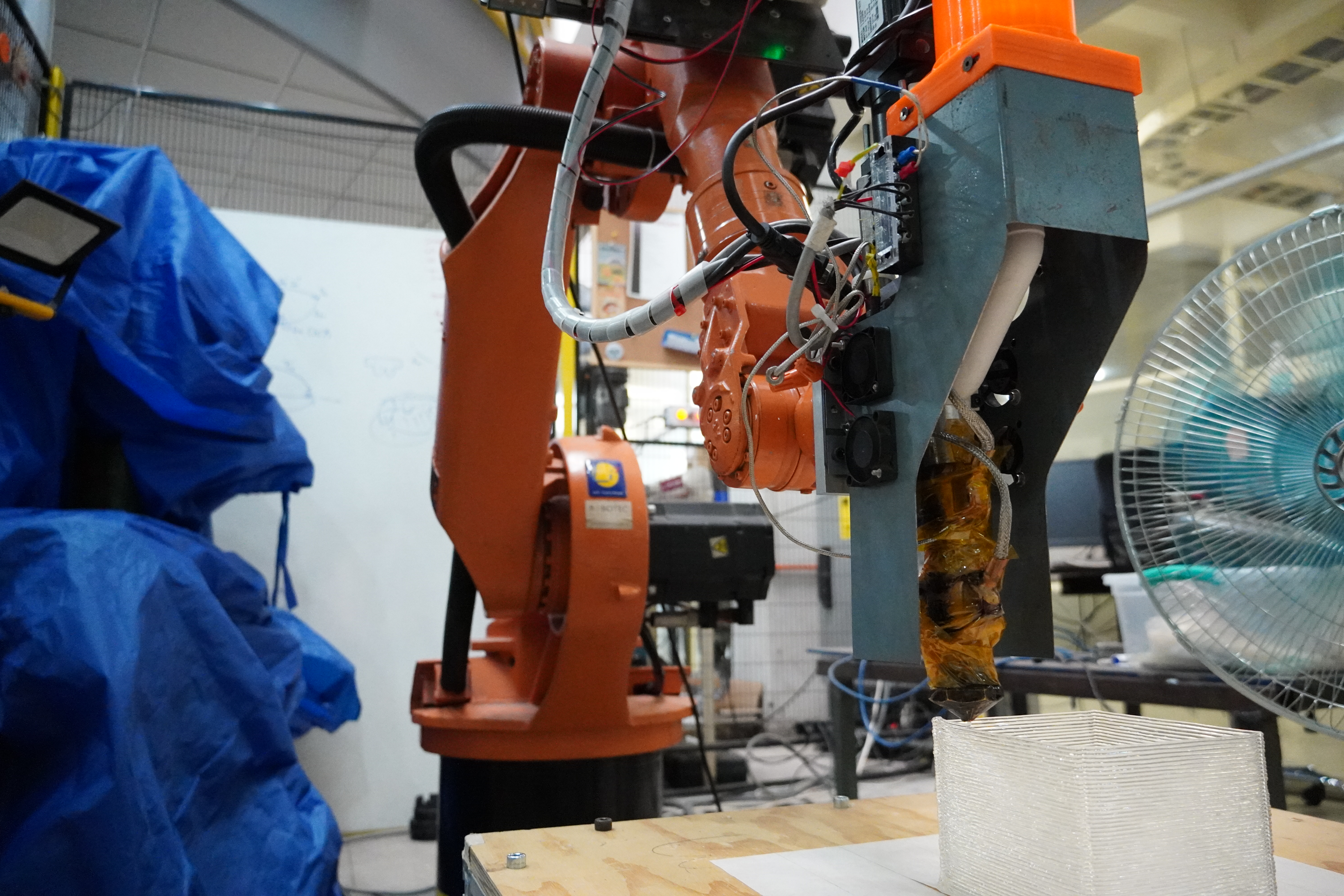 Laboratorio de Mecatrónica y Robótica
